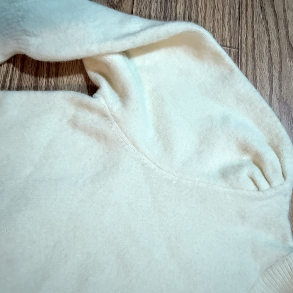 Adora Sweater Women's Cream Pullover Long Mutton Sleeve 90s Vibe Small - Picture 6 of 9